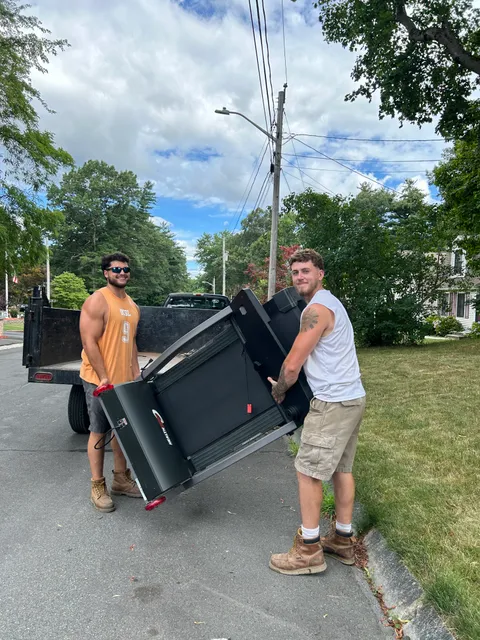 SJ Hauling & Junk Removal work photo