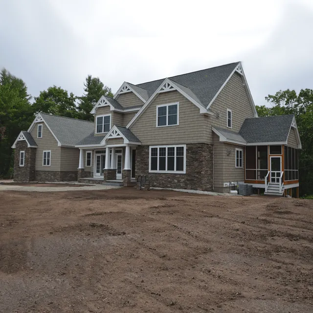 Hooksett Hilltop Home