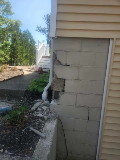 Review photo by Gordon Campbell (Red Line Home Inspections)