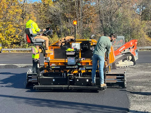 work photo from atlanticasphaltpaving.net