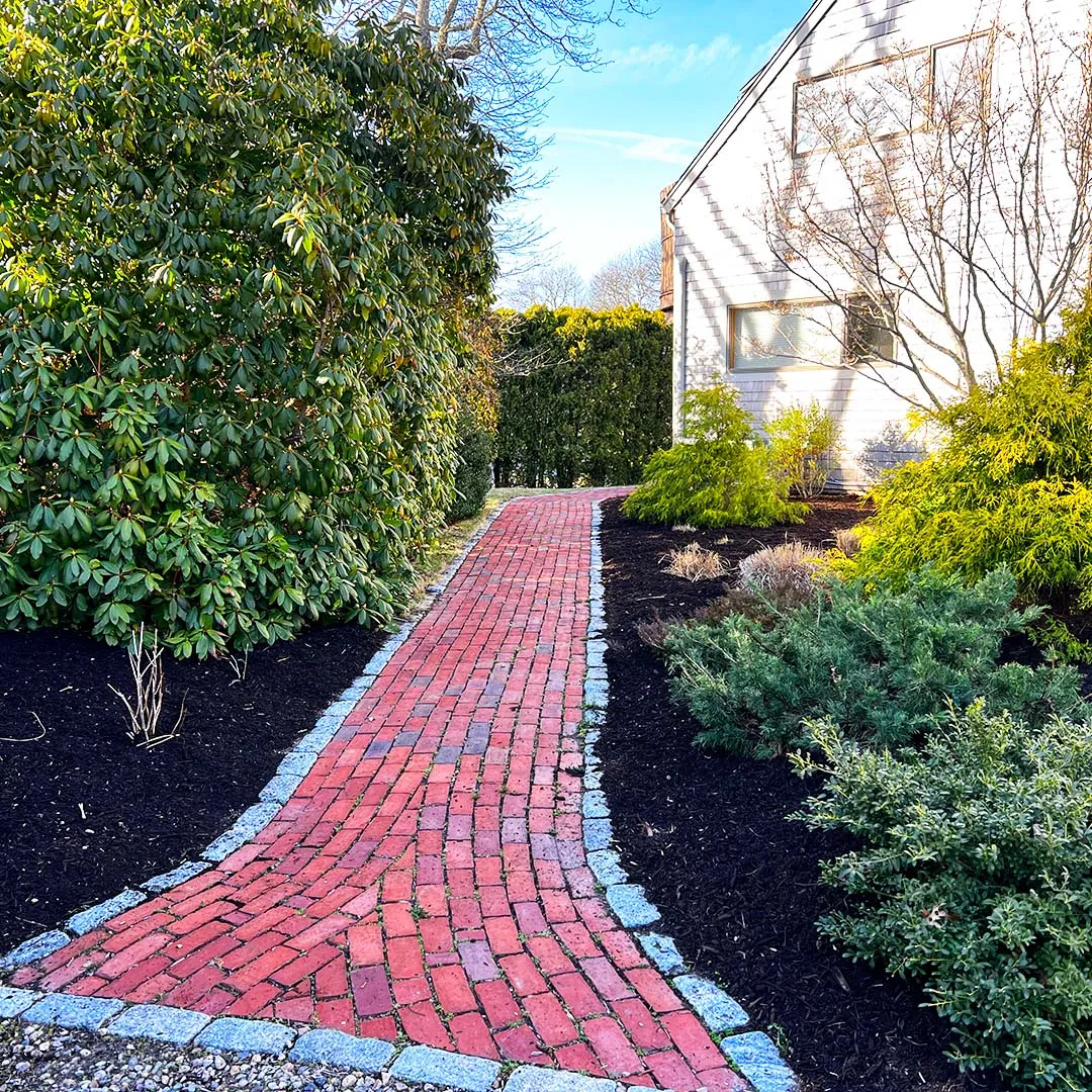 Flower bed and mulch installation near me in Falmouth, MA
