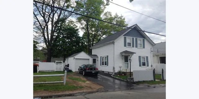 work photo from wonderwallri.com