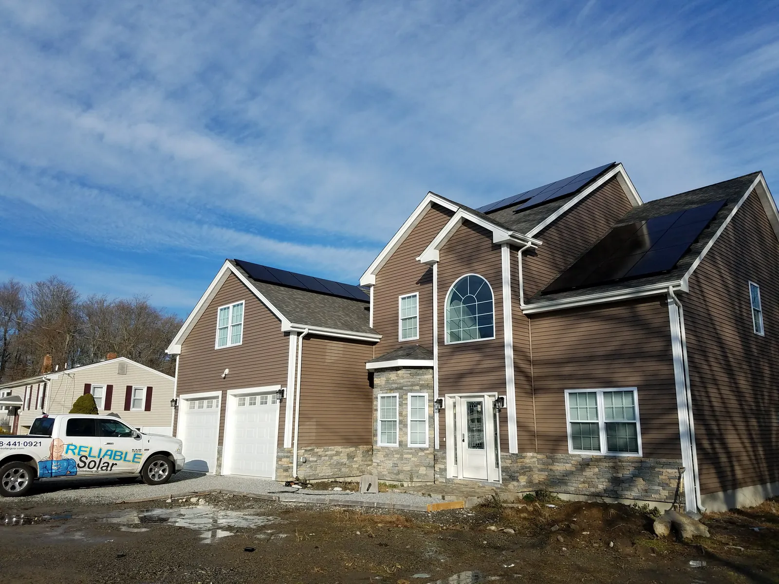 work photo from reliablesolarsolutions.com