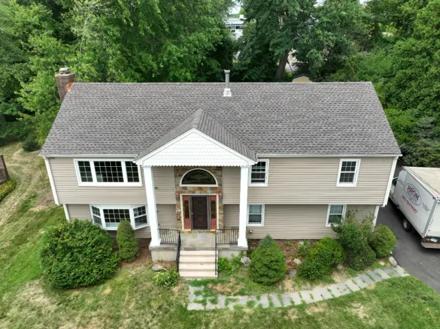 work photo from jmroofsiding.com