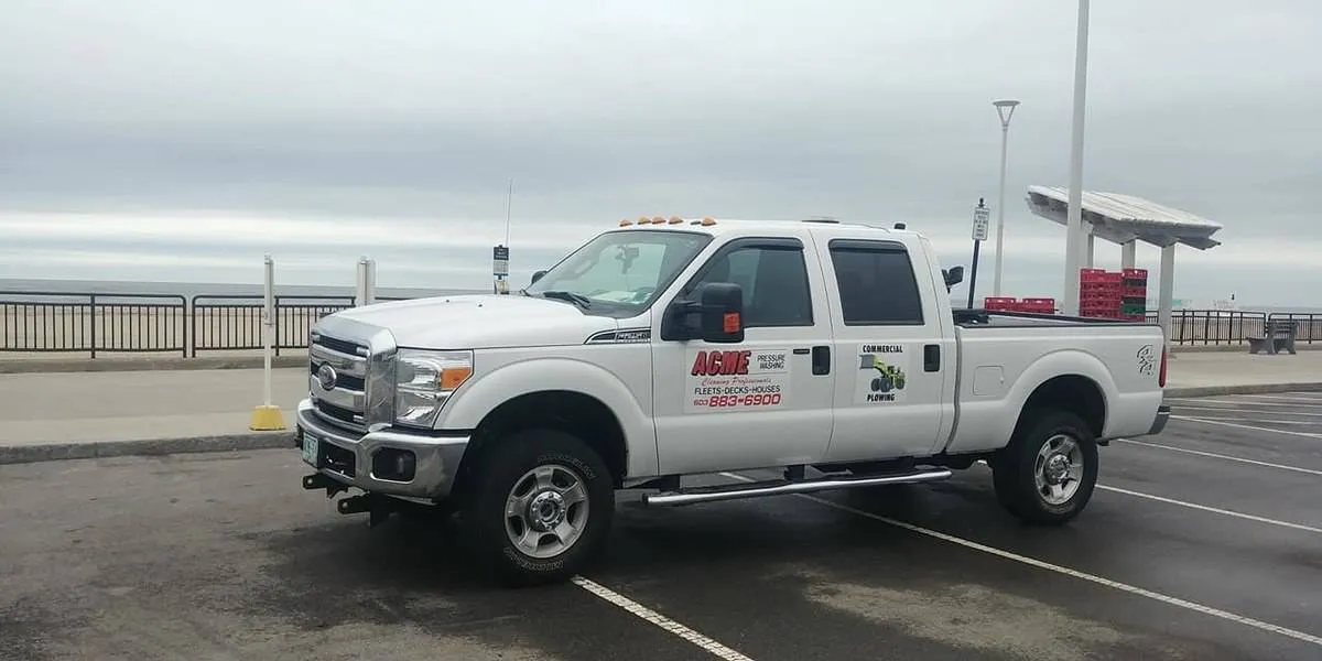 work photo from acmepressurewashing.com