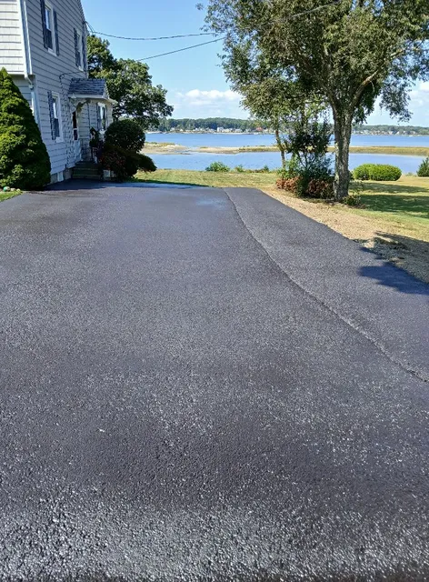 work photo from royaltreatmentsealcoating.com