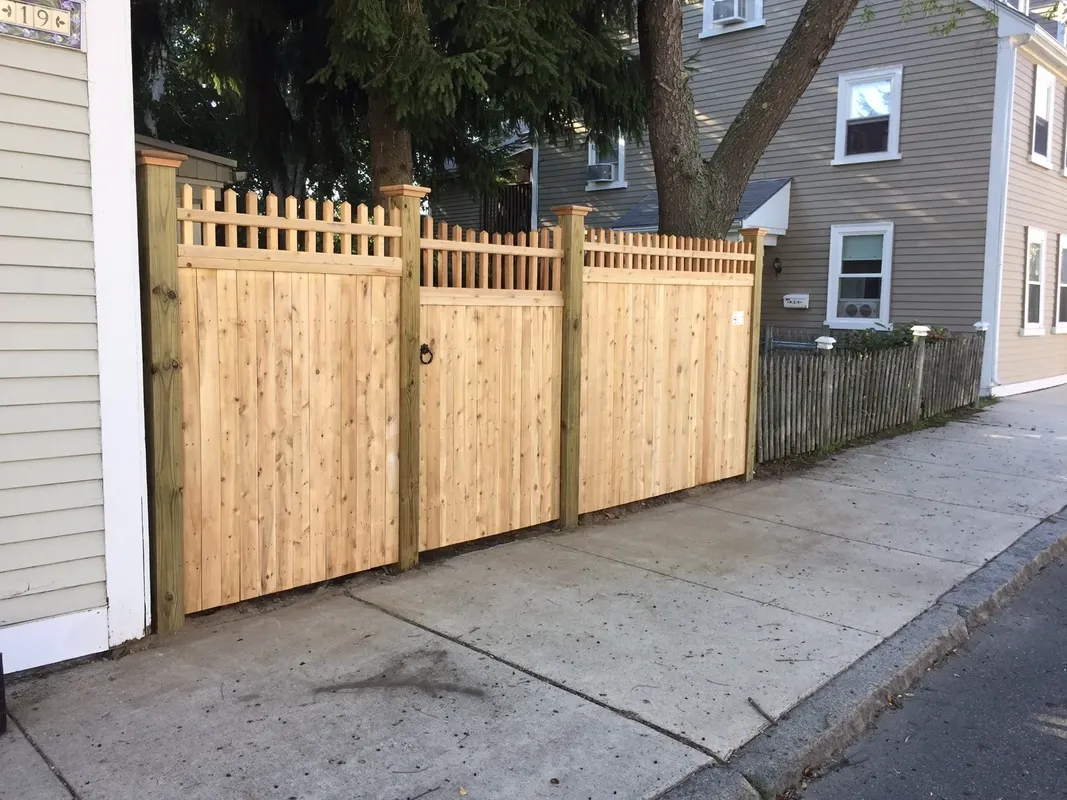 Cedar board fence with picket top, Beverly MA