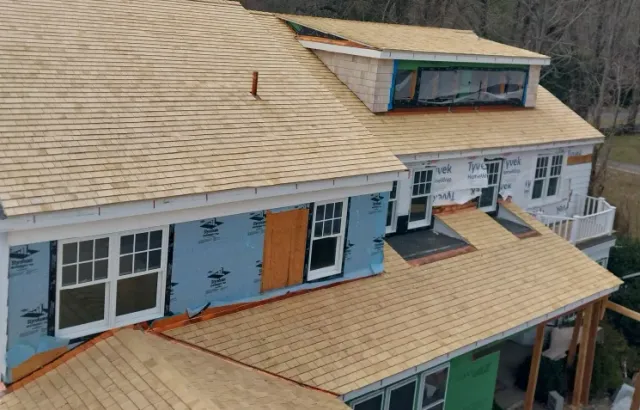 work photo from reyesroofingkings.com