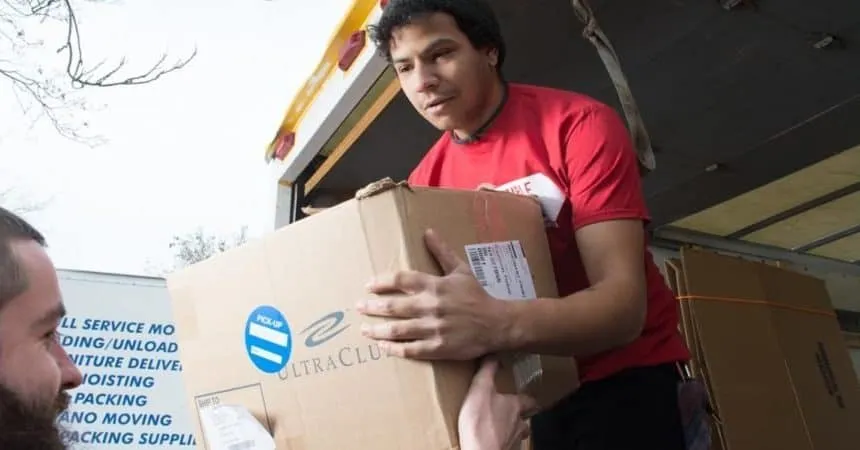 work photo from saferesponsiblemovers.com