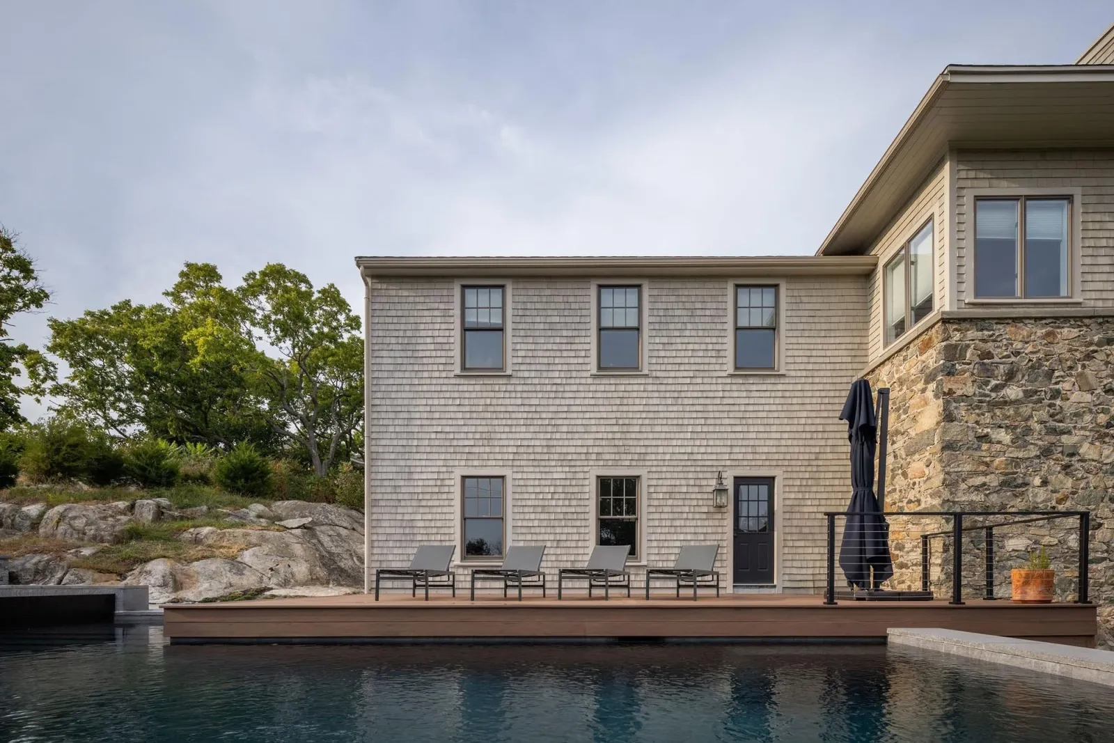 Terrace on the Ledge