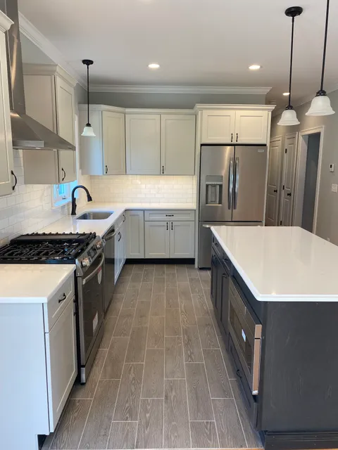 Blackwell Floor Covering & Designs / Prestige Plank Co work photo