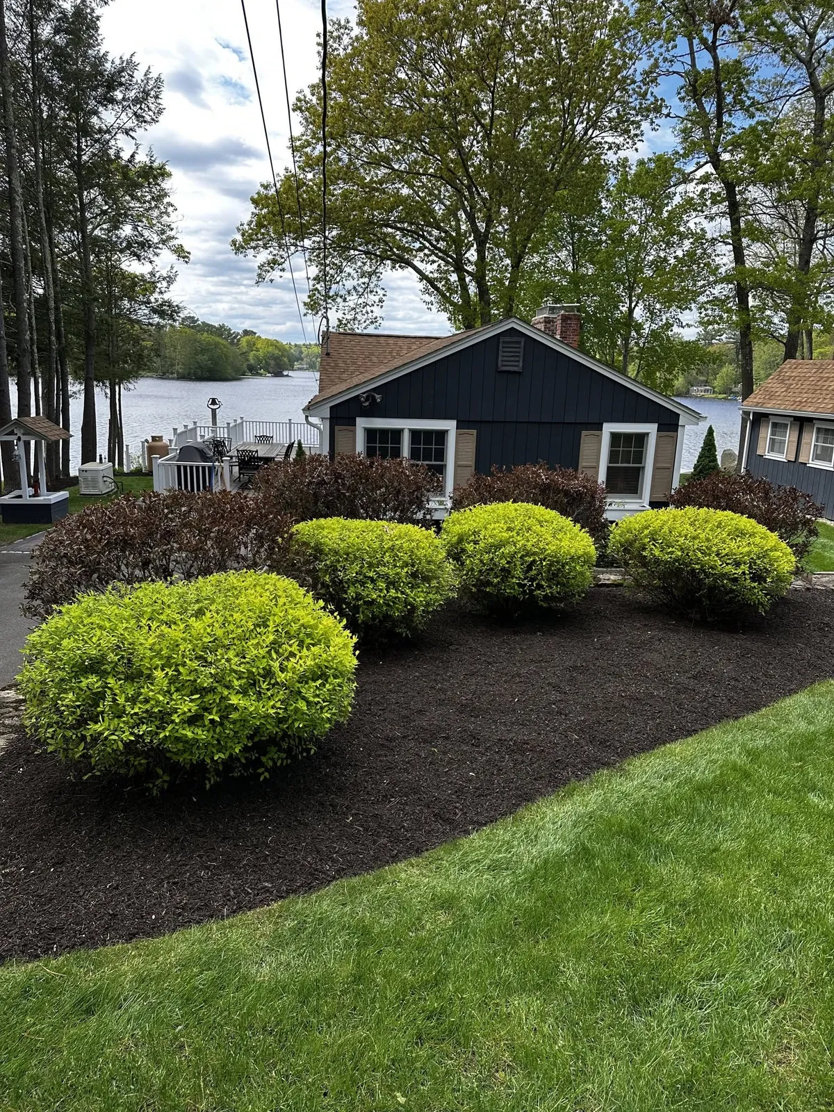 work photo from limitlesslandscapeconstruction.com