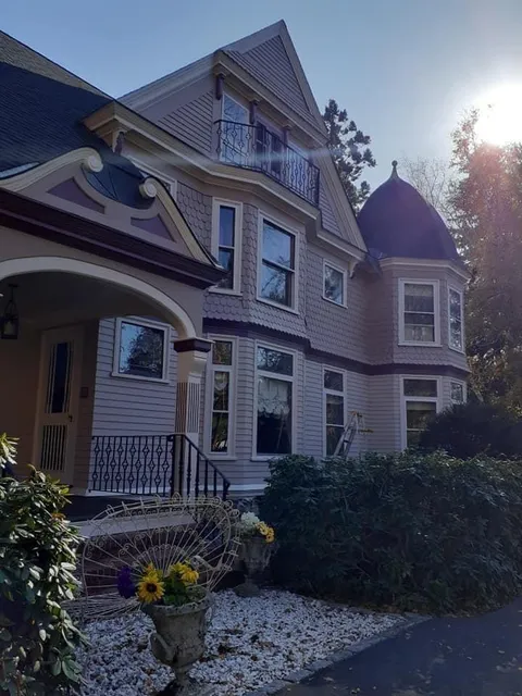 HIGH QUALITY PAINTING & CARPENTRY