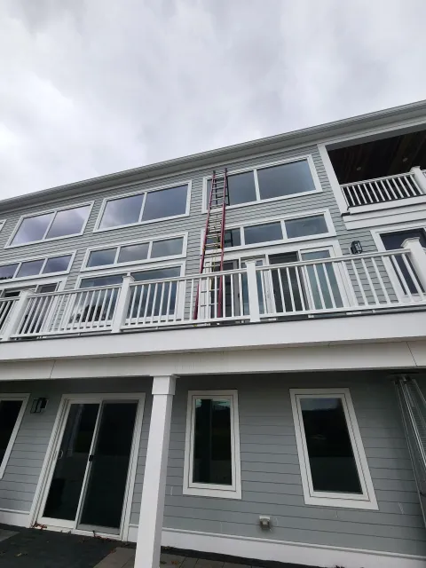 work photo from crystalclearwindowcleaning.net