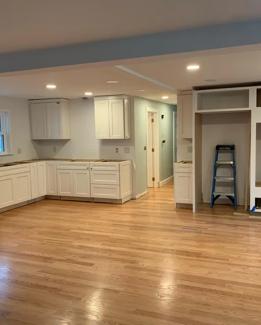 Custom wood trim, casing and wainscot carpentry