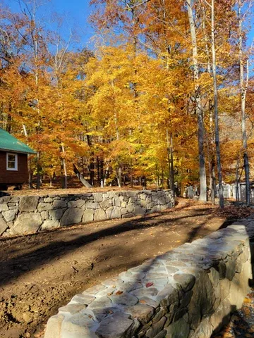 work photo from iconicrockwalls.com