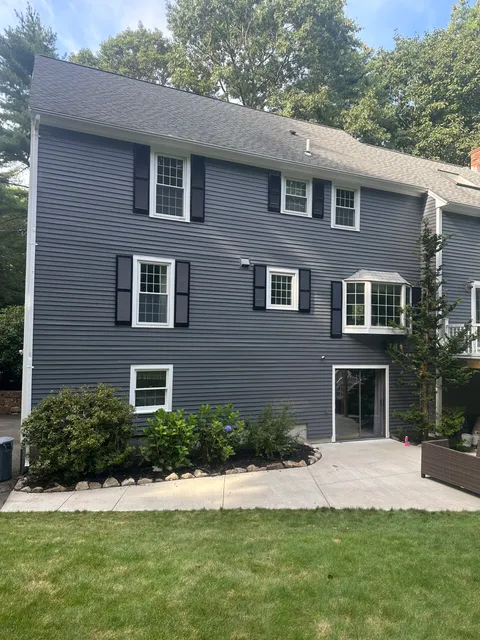 work photo from rglandscapingpainting.com
