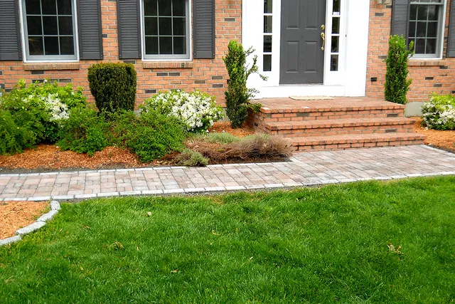 Minardi's Lawn Care Landscaping work photo