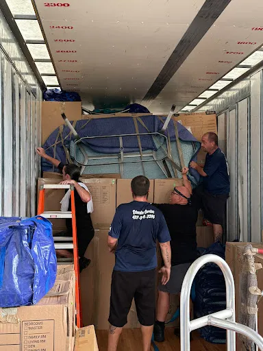 Allied Van Lines work photo