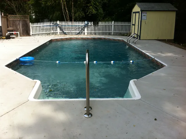 CT Pool Liner work photo