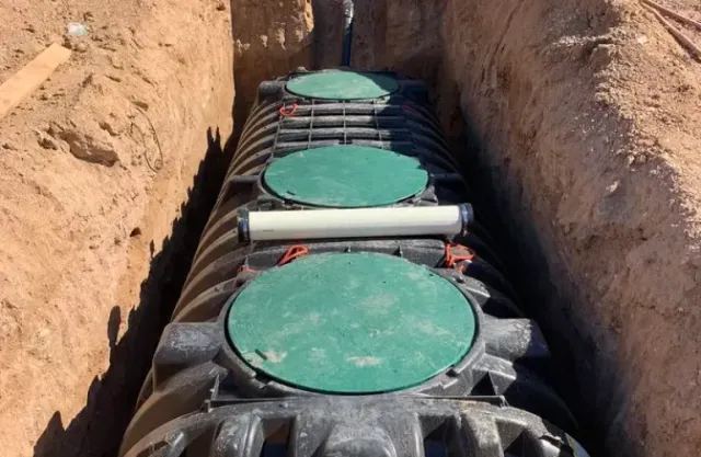 Large-capacity septic system designed for efficient wastewater management