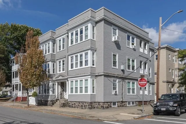 121 Johnson St # 3L