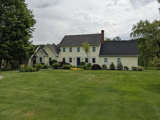 Review photo by Jeffrey Bastress (Realtor Extraordinaire)