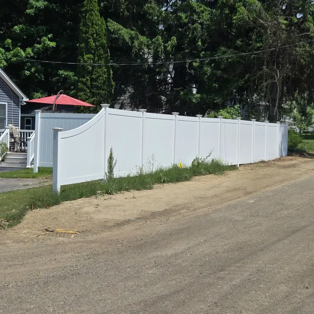work photo from fencecontractorrochesternh.com
