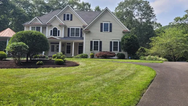 work photo from rolyslandscaping.com