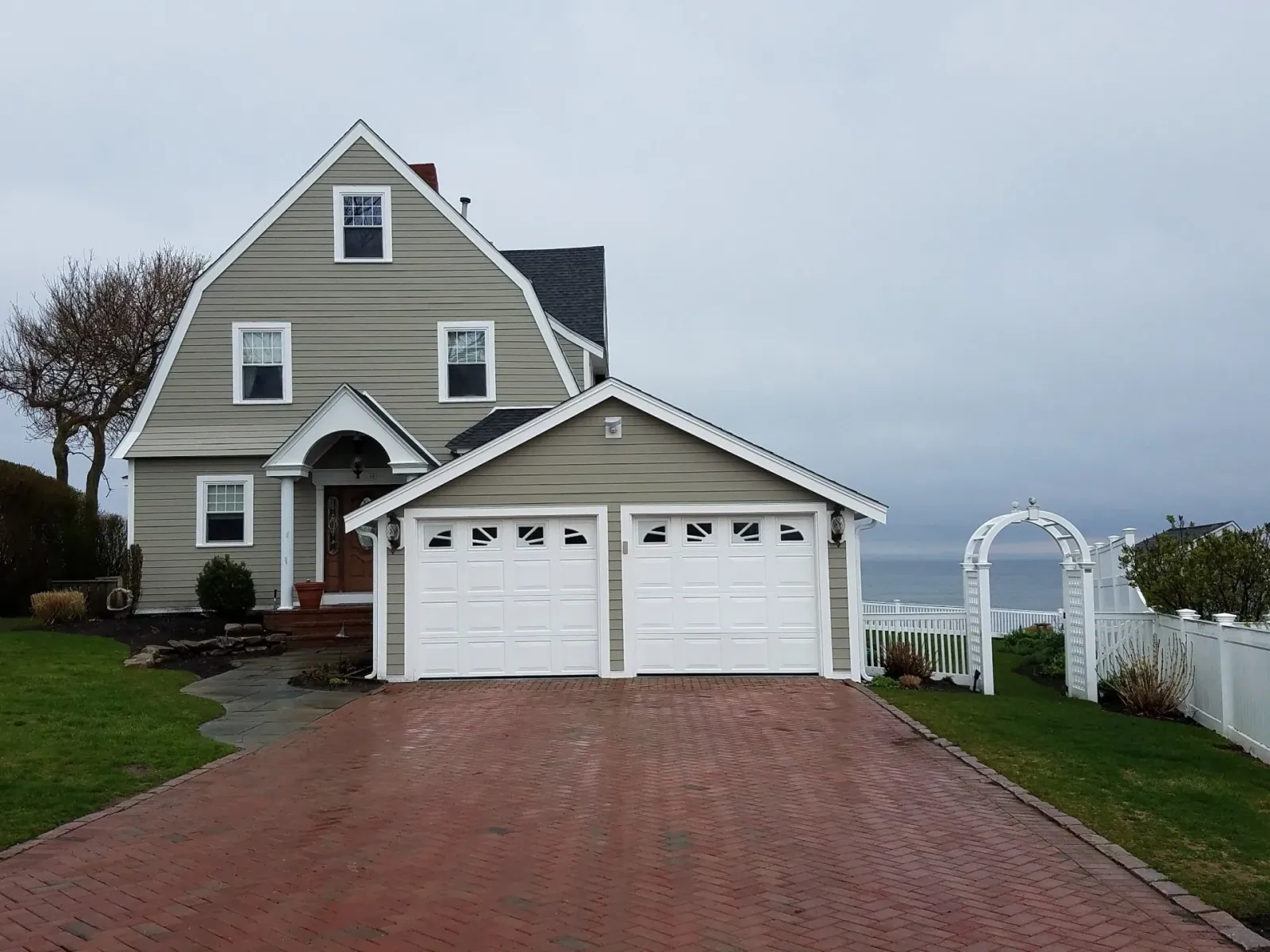 Direct oceanfront+ durable+ siding+and roofing+ Scituate+ MA