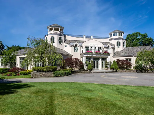 Large house, property maintenance link