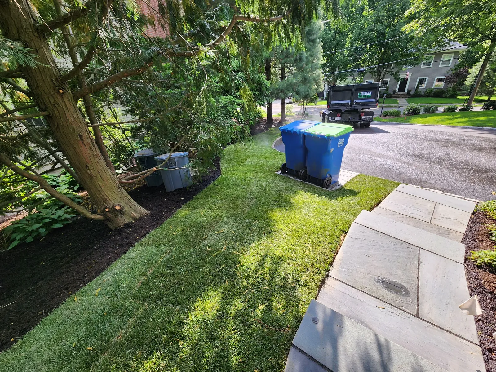 work photo from perezhardscaping.com