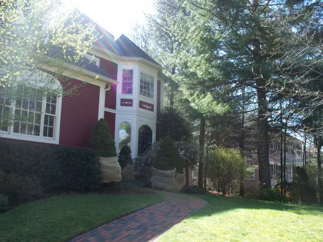 work photo from gutters-downspouts.com