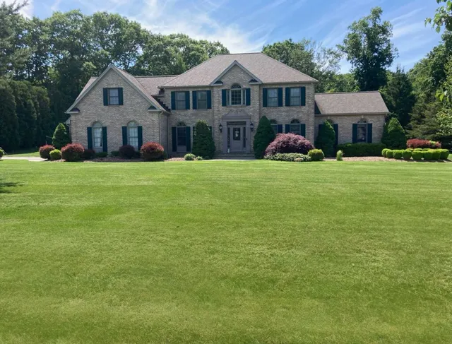 work photo from fourseason-landscaping.com