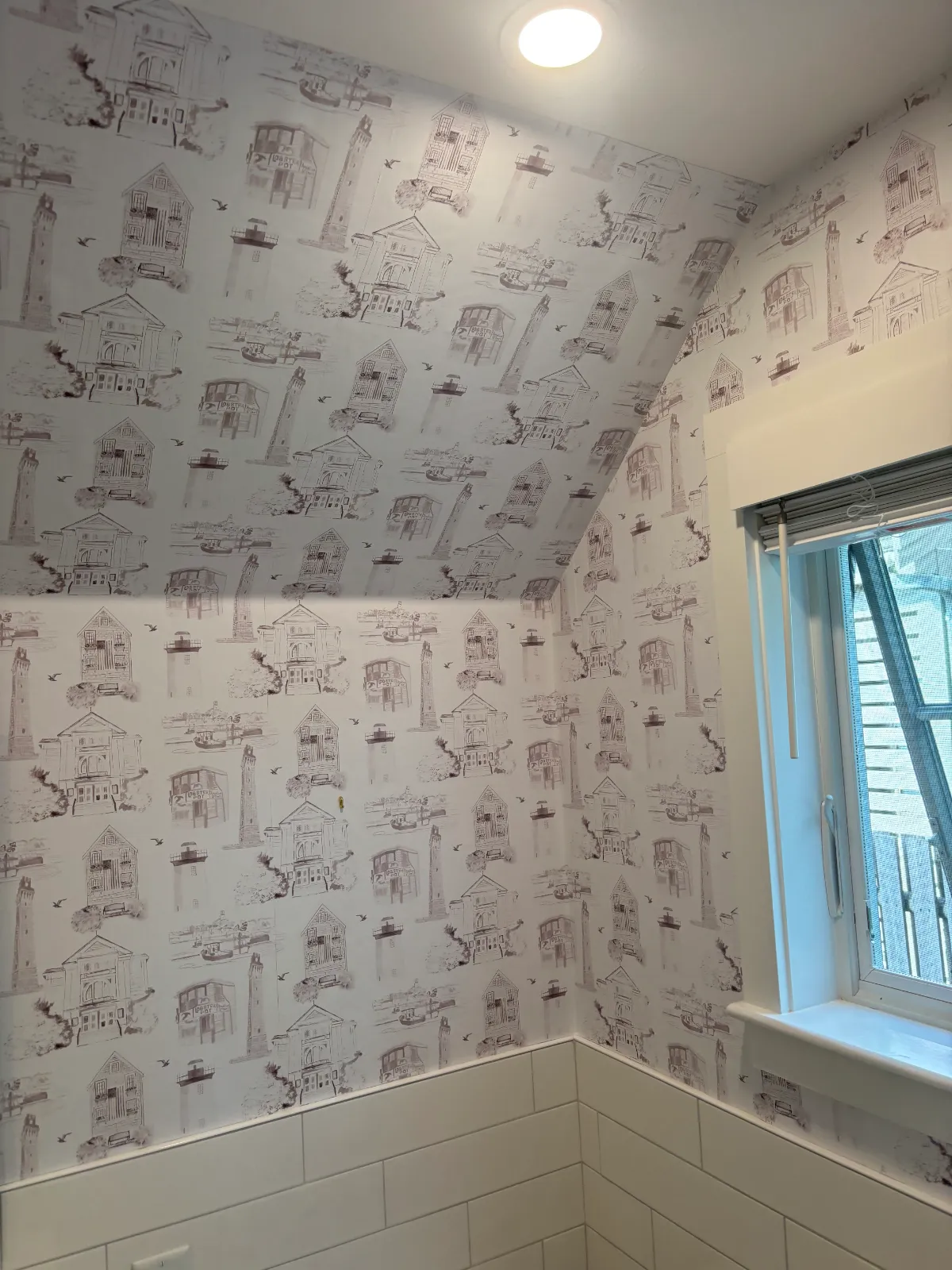 work photo from burnetterwallpaperandpainting.com