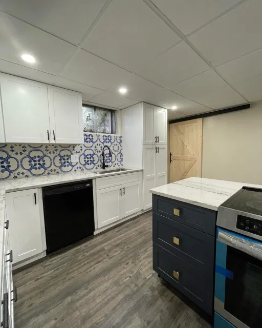 Just wrapped up in Peabody! Partially finished basement converted into an Accessory Dwelling Unit. A full kitchen and bath along with 2 Bedrooms accompany this unit, maximizing its potential to its fullest! 

Reach out today for all of your construct