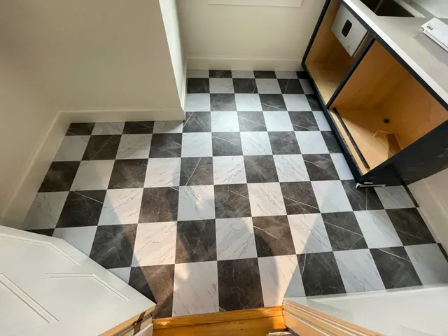 Oak & Pallet Tile work photo