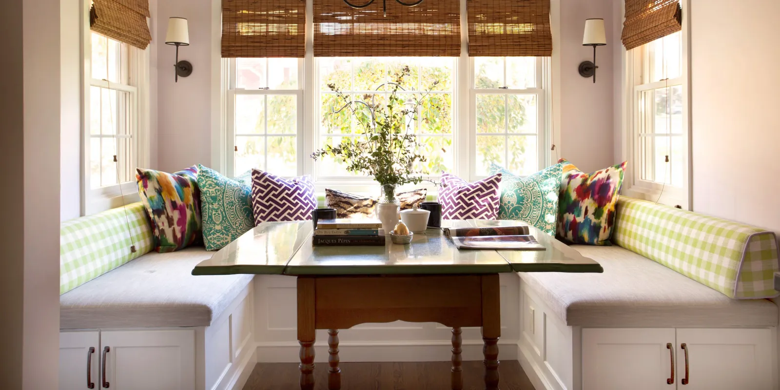 06_mass_ave-kitchen_breakfast_nook_IMG_1836_2400x1200.jpg