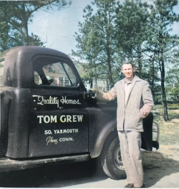tom-grew-building-history