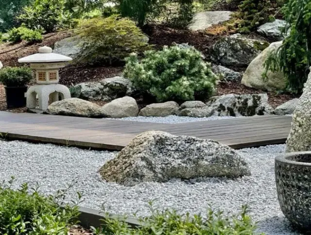 work photo from holmesfinegardens.com