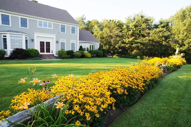 Residential Landscape Maintenance