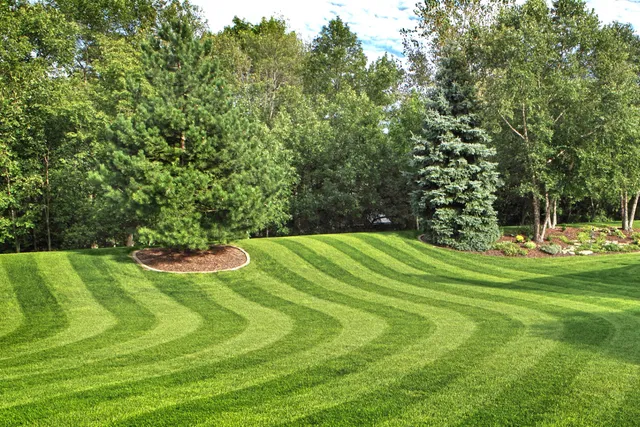 Harootunian Lawn Care work photo