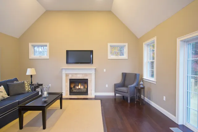 Living room with gas fireplace