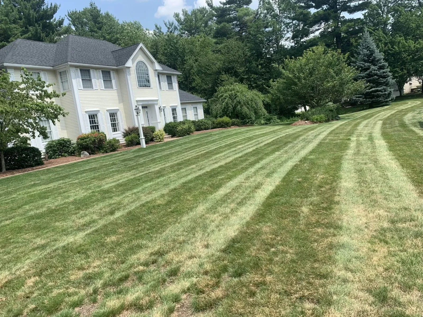 work photo from alvarezlandscapingma.com