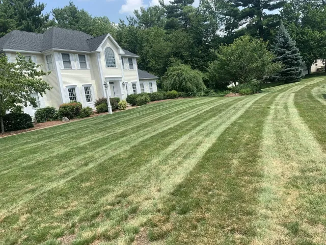 work photo from alvarezlandscapingma.com