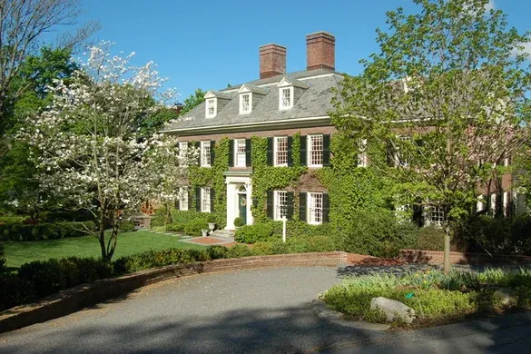 Paul Maue Associates Landscape Architects researched project photo