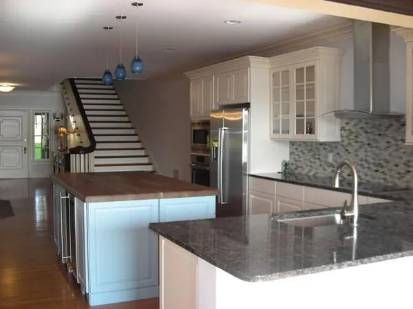 work photo from marbleheadkitchens.com