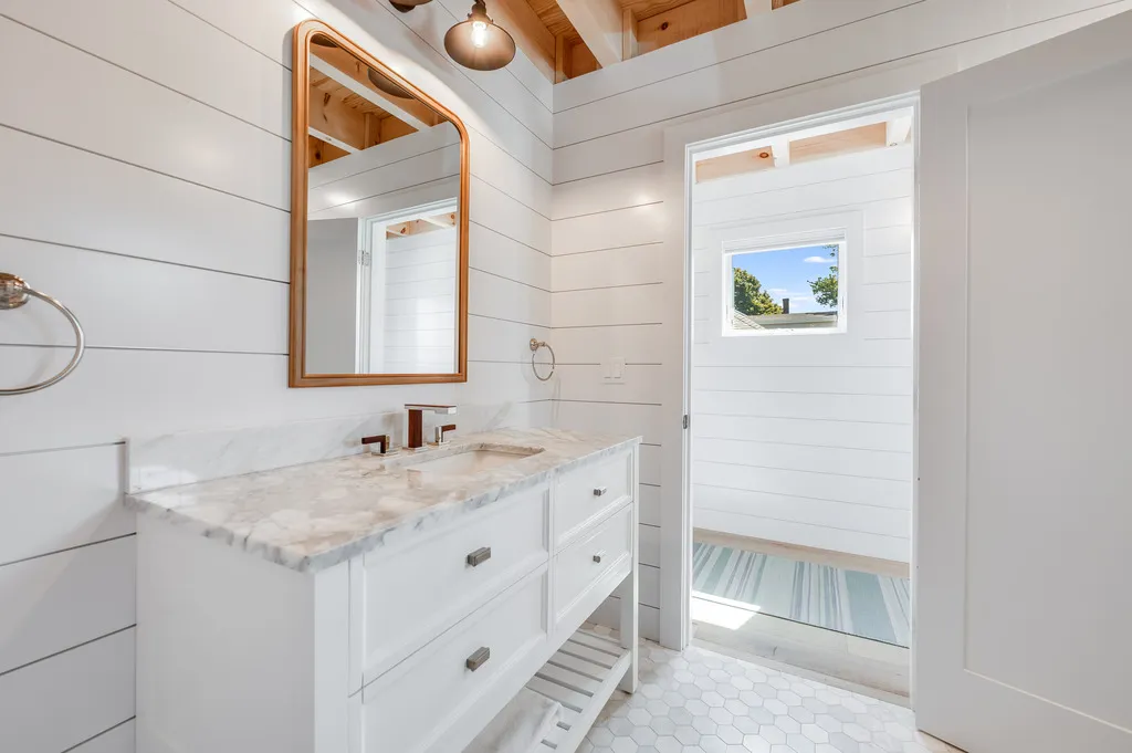 McCormick Kitchens & Baths