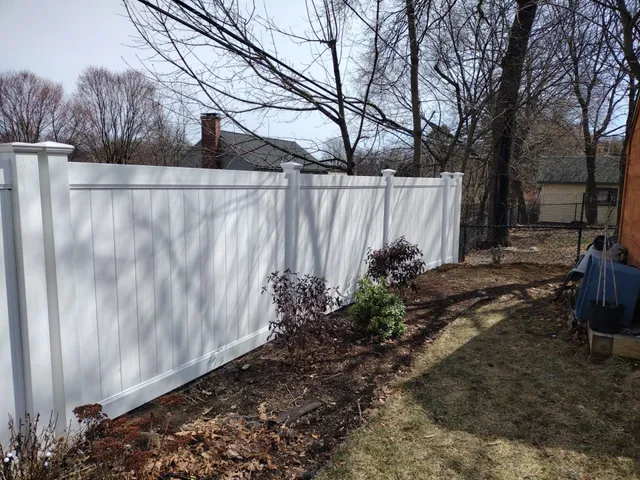 work photo from patriotfencecompany.com