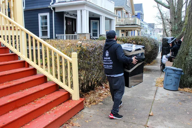 Esquire Moving Inc – Brighton